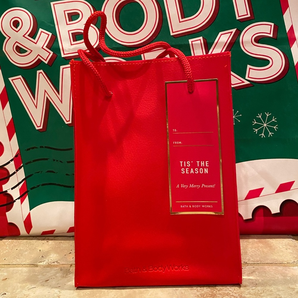 🎉Tis The Season Gift Bag Set 🎉 - Picture 8 of 8